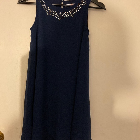 Girls dress - Picture 1 of 3